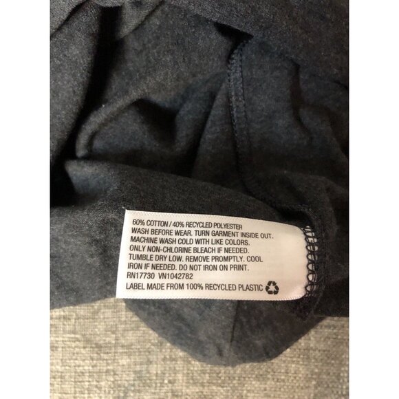 Kids Cat & Jack Gray Silver Happy New Year 2023 Shirt 5T and Socks - Picture 5 of 8